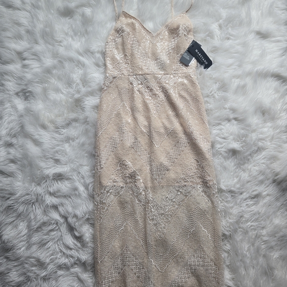 NWT Marciano Jordanna Lace Style Dress Size Medium - Picture 3 of 9